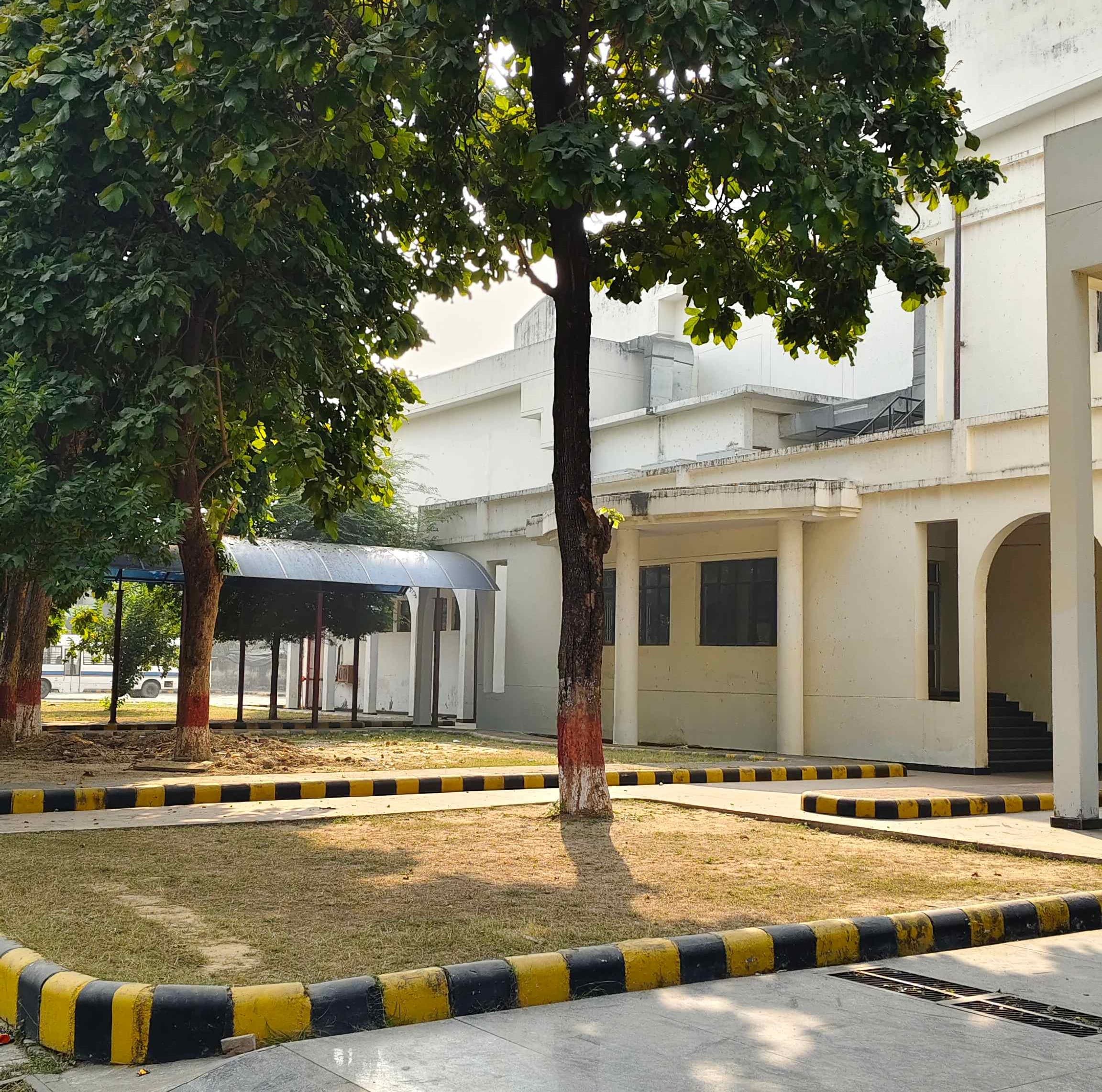 IET Lucknow Academic  Building photo 15
